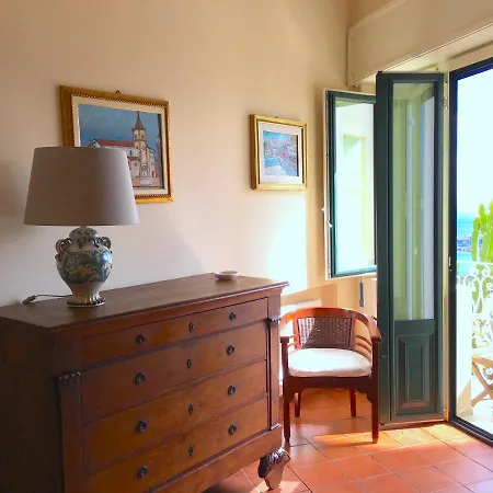 Casa Margot Jacuzzi Etna & Sea View Apartmán